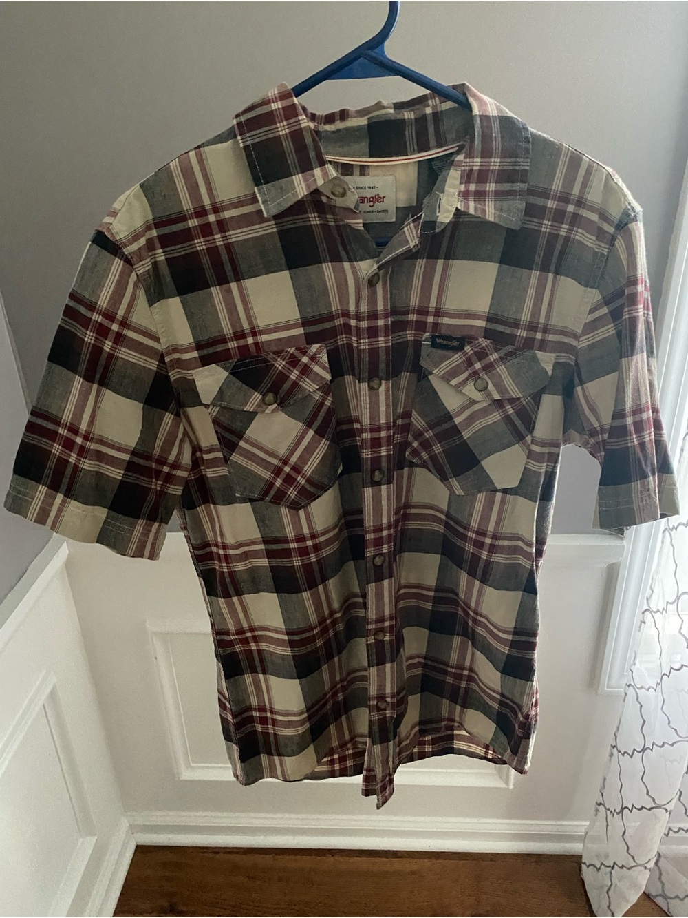 Wrangler Men’s Short-Sleeve Plaid Button-Down Shirt in Burgundy and Cream